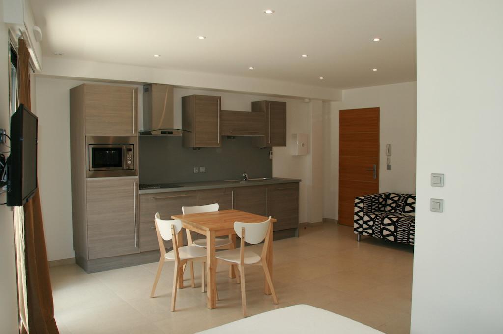 Appart Azur Apartment แซ็งต์-โลร็อง-ดู-วาร์ ห้อง รูปภาพ