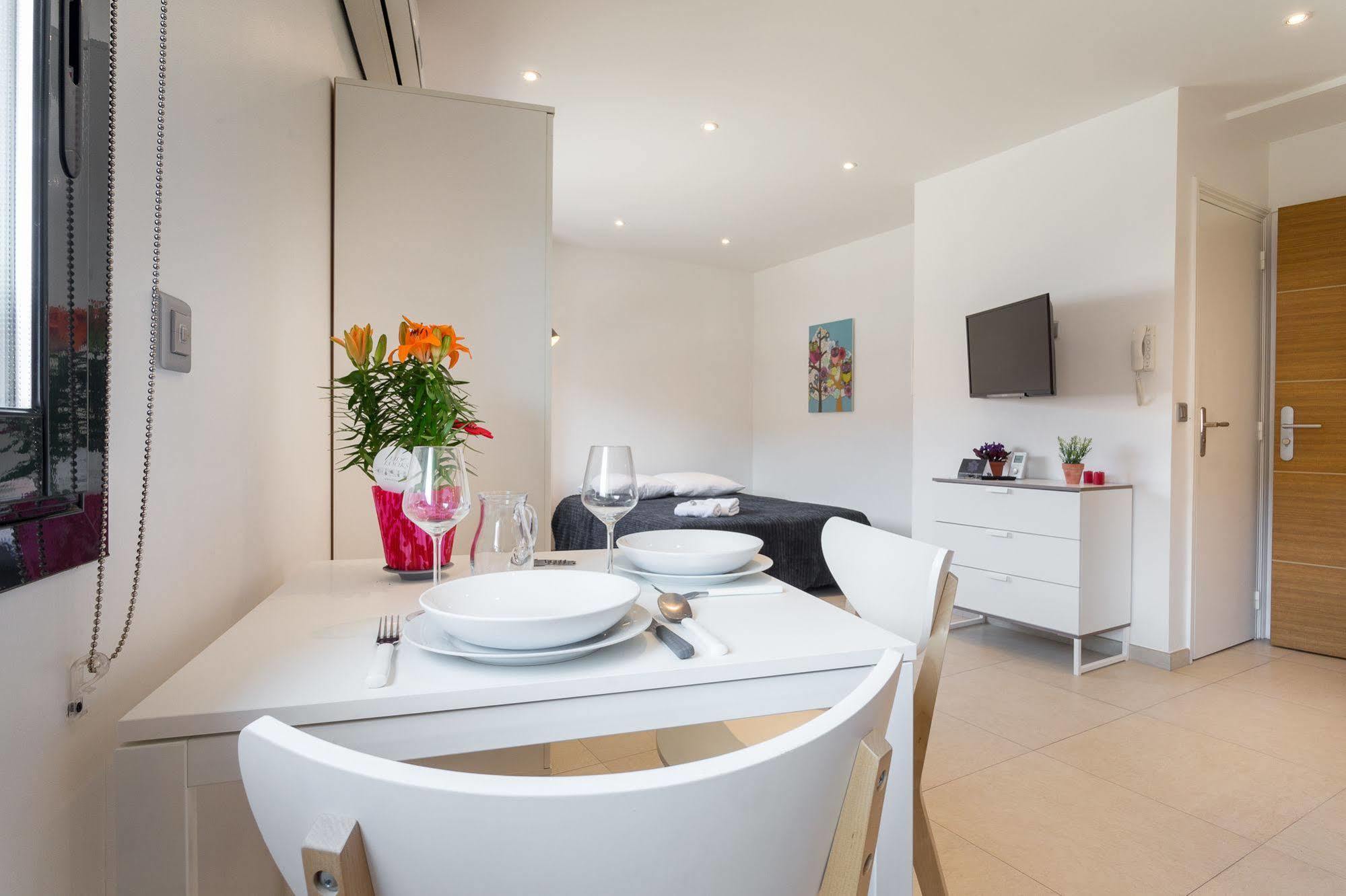 Appart Azur Apartment แซ็งต์-โลร็อง-ดู-วาร์ ภายนอก รูปภาพ