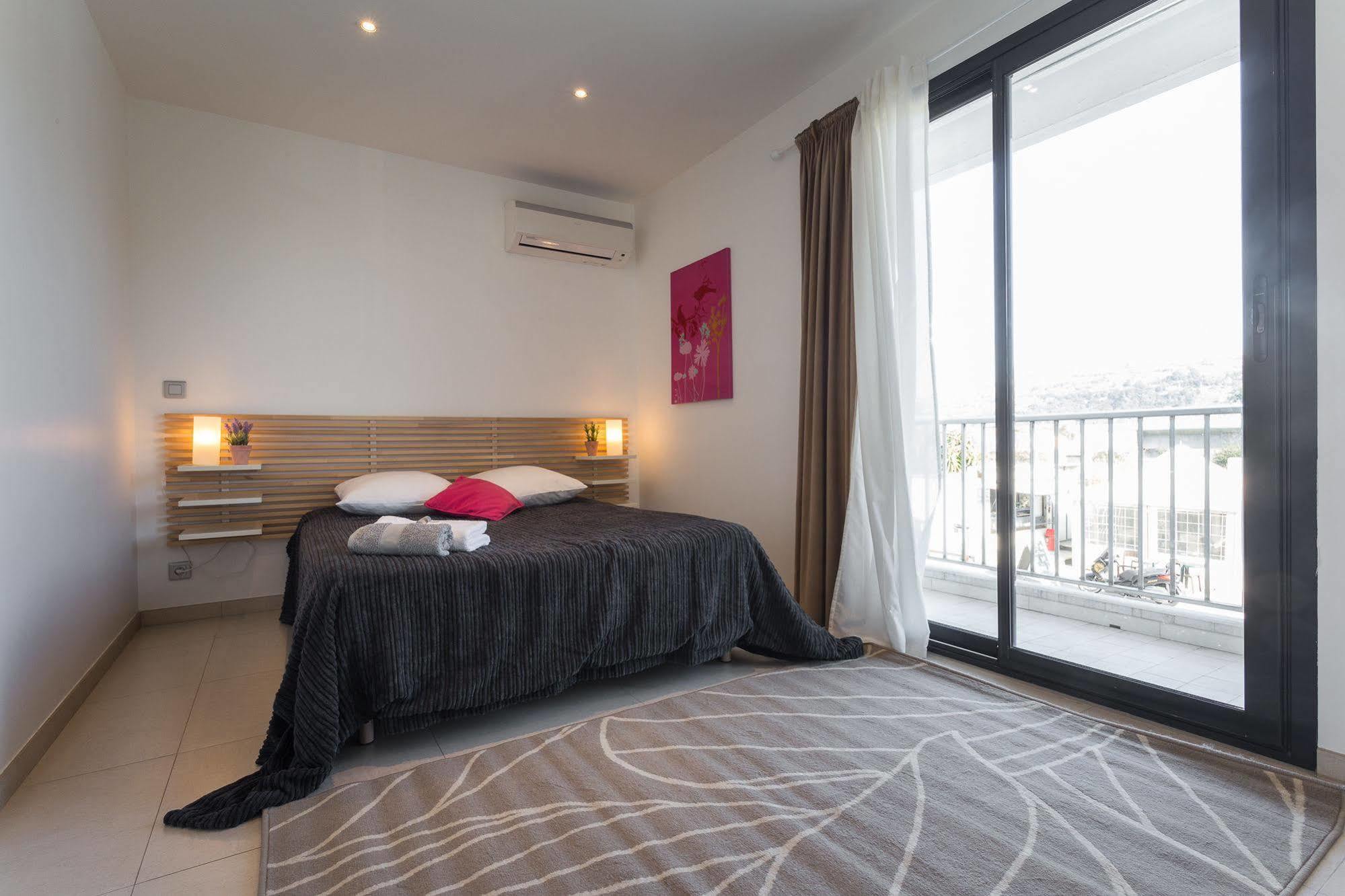 Appart Azur Apartment แซ็งต์-โลร็อง-ดู-วาร์ ภายนอก รูปภาพ
